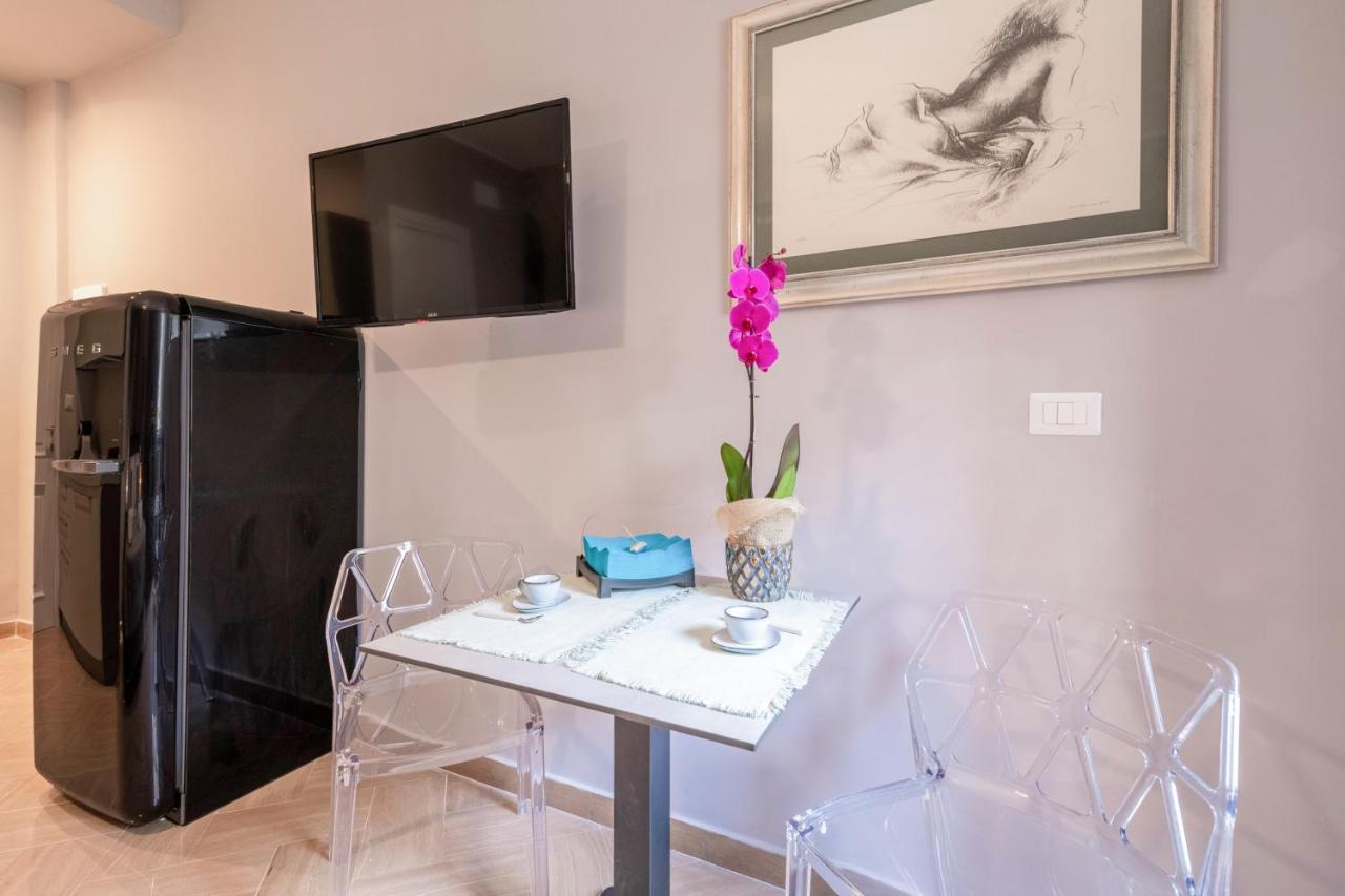 City Gate - Luxury Suites Μπάρι Εξωτερικό φωτογραφία