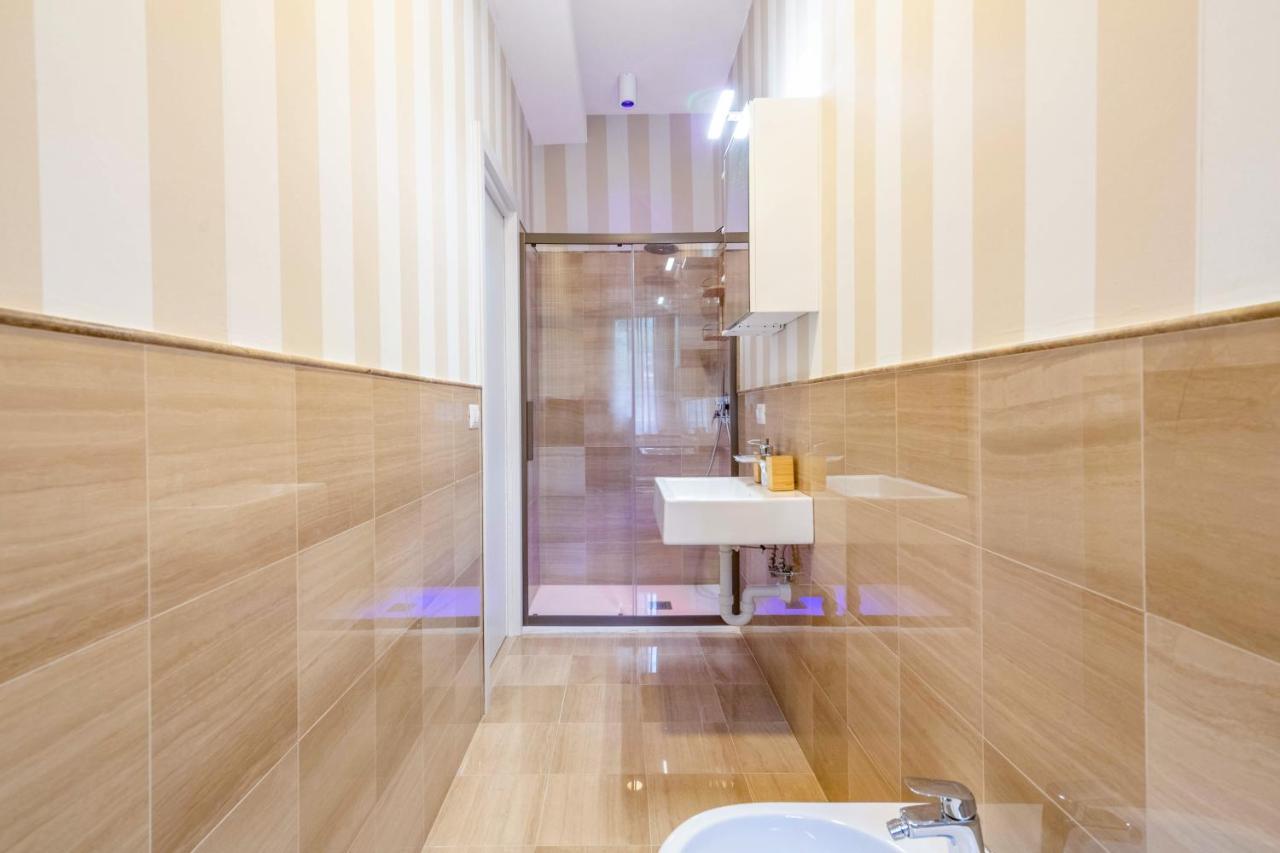 City Gate - Luxury Suites Μπάρι Εξωτερικό φωτογραφία