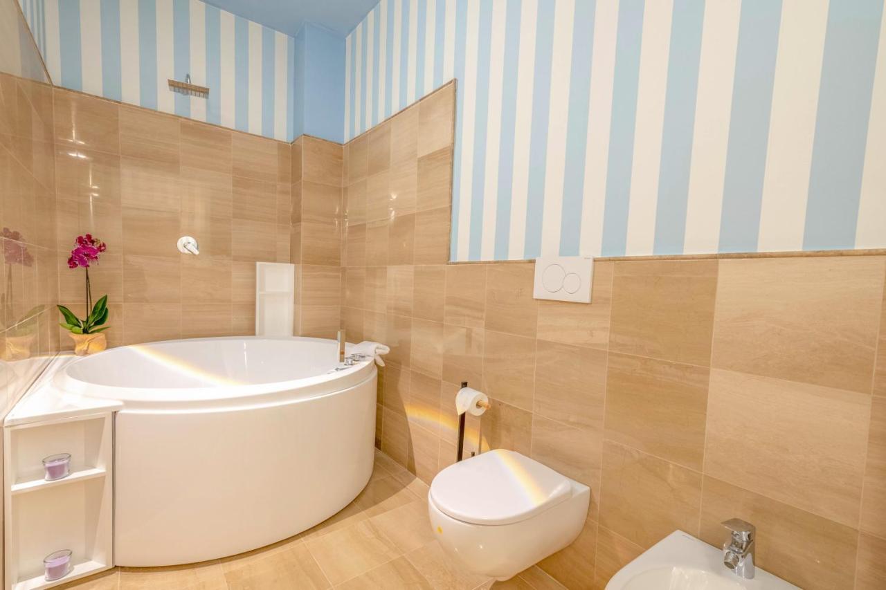 City Gate - Luxury Suites Μπάρι Εξωτερικό φωτογραφία